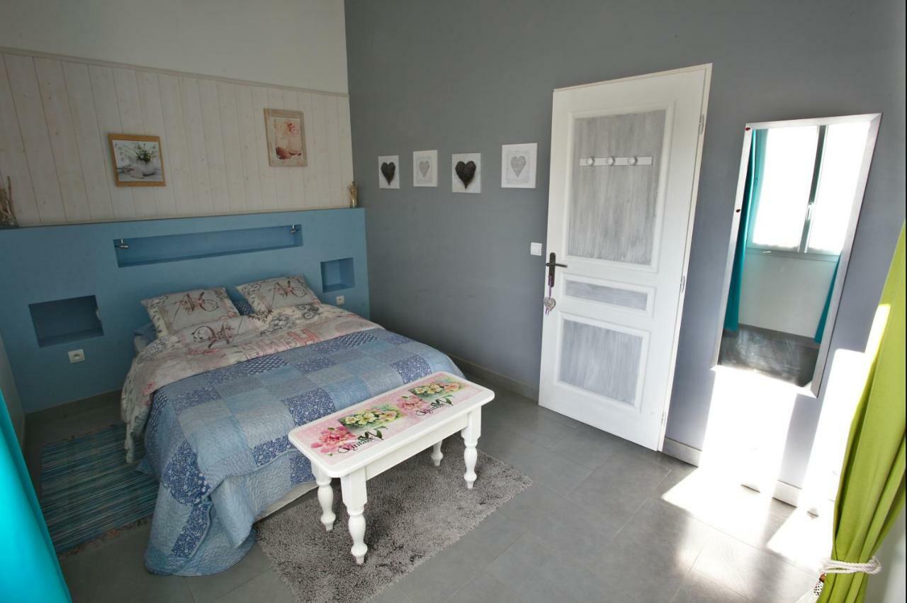Bed and Breakfast La Bastide Des Sources Ле-Кастелле Экстерьер фото